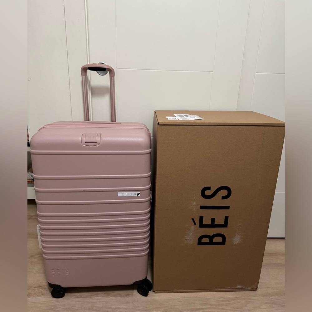 BEIS large check in ATLAS PINK
With box